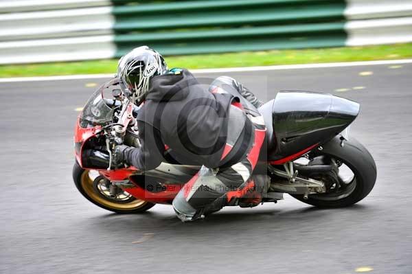 Motorcycle action photographs;cadwell;cadwell park photographs;event digital images;eventdigitalimages;motor racing louth lincolnshire;no limits trackday;peter wileman photography;trackday;trackday digital images;trackday photos