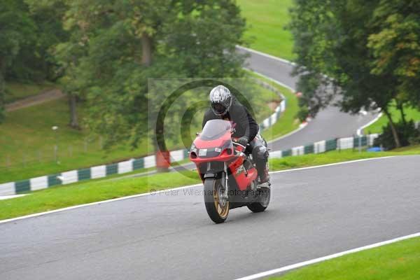 Motorcycle action photographs;cadwell;cadwell park photographs;event digital images;eventdigitalimages;motor racing louth lincolnshire;no limits trackday;peter wileman photography;trackday;trackday digital images;trackday photos
