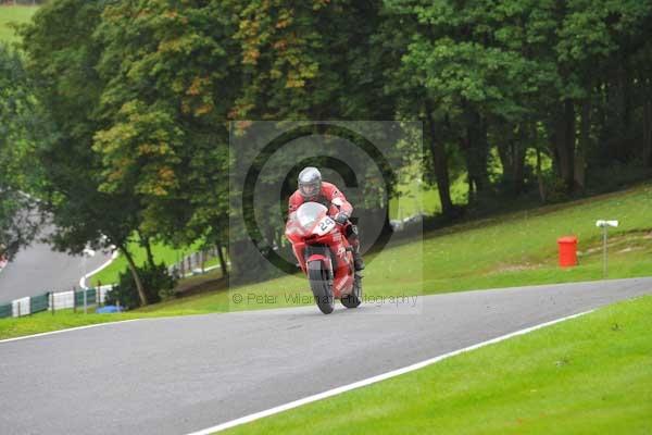 Motorcycle action photographs;cadwell;cadwell park photographs;event digital images;eventdigitalimages;motor racing louth lincolnshire;no limits trackday;peter wileman photography;trackday;trackday digital images;trackday photos