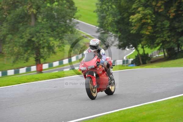 Motorcycle action photographs;cadwell;cadwell park photographs;event digital images;eventdigitalimages;motor racing louth lincolnshire;no limits trackday;peter wileman photography;trackday;trackday digital images;trackday photos