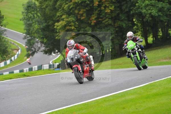 Motorcycle action photographs;cadwell;cadwell park photographs;event digital images;eventdigitalimages;motor racing louth lincolnshire;no limits trackday;peter wileman photography;trackday;trackday digital images;trackday photos