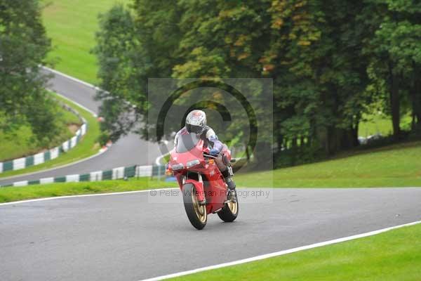 Motorcycle action photographs;cadwell;cadwell park photographs;event digital images;eventdigitalimages;motor racing louth lincolnshire;no limits trackday;peter wileman photography;trackday;trackday digital images;trackday photos