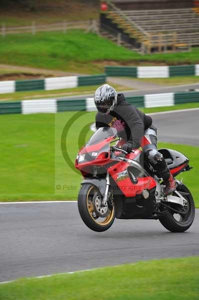 Motorcycle action photographs;cadwell;cadwell park photographs;event digital images;eventdigitalimages;motor racing louth lincolnshire;no limits trackday;peter wileman photography;trackday;trackday digital images;trackday photos