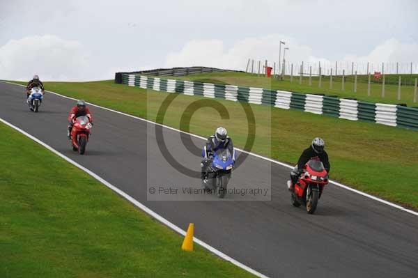 Motorcycle action photographs;cadwell;cadwell park photographs;event digital images;eventdigitalimages;motor racing louth lincolnshire;no limits trackday;peter wileman photography;trackday;trackday digital images;trackday photos