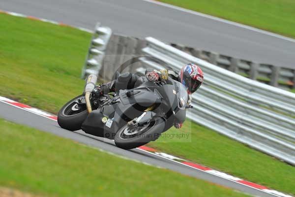 Motorcycle action photographs;Trackday digital images;brands;brands hatch photographs;event digital images;eventdigitalimages;motor racing london;no limits trackday;peter wileman photography;trackday;trackday photos