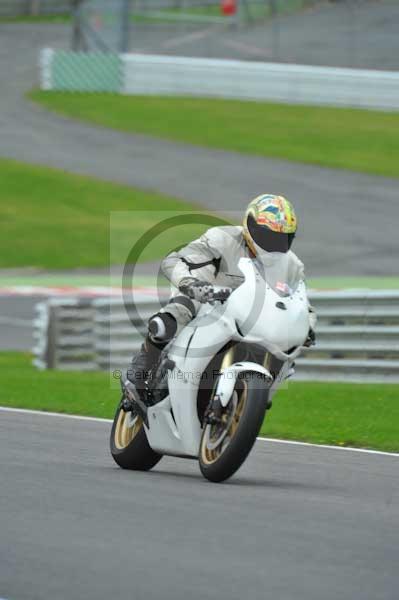 Motorcycle action photographs;Trackday digital images;brands;brands hatch photographs;event digital images;eventdigitalimages;motor racing london;no limits trackday;peter wileman photography;trackday;trackday photos