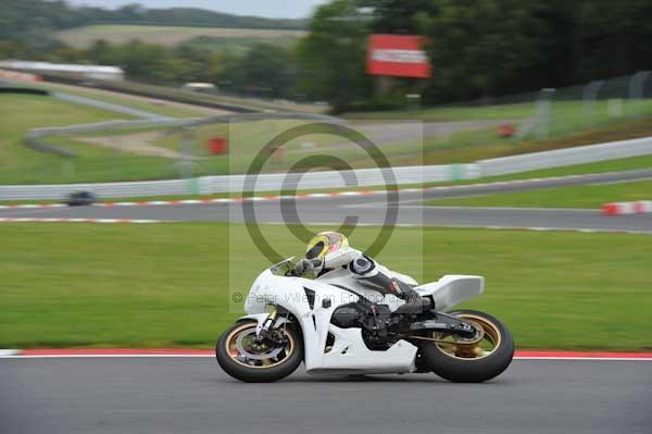 Motorcycle action photographs;Trackday digital images;brands;brands hatch photographs;event digital images;eventdigitalimages;motor racing london;no limits trackday;peter wileman photography;trackday;trackday photos