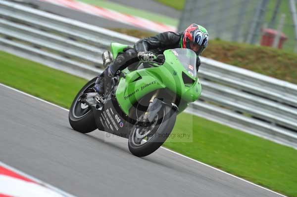 Motorcycle action photographs;Trackday digital images;brands;brands hatch photographs;event digital images;eventdigitalimages;motor racing london;no limits trackday;peter wileman photography;trackday;trackday photos