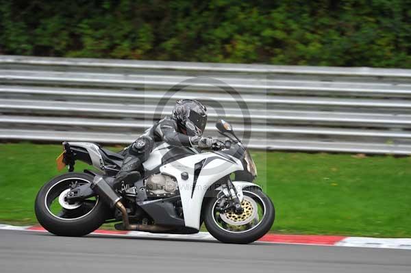 Motorcycle action photographs;Trackday digital images;brands;brands hatch photographs;event digital images;eventdigitalimages;motor racing london;no limits trackday;peter wileman photography;trackday;trackday photos