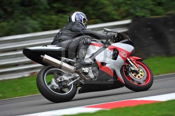 Motorcycle action photographs;Trackday digital images;brands;brands hatch photographs;event digital images;eventdigitalimages;motor racing london;no limits trackday;peter wileman photography;trackday;trackday photos