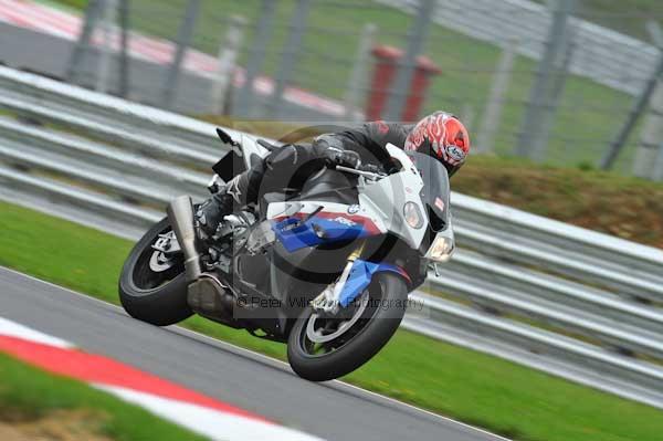 Motorcycle action photographs;Trackday digital images;brands;brands hatch photographs;event digital images;eventdigitalimages;motor racing london;no limits trackday;peter wileman photography;trackday;trackday photos