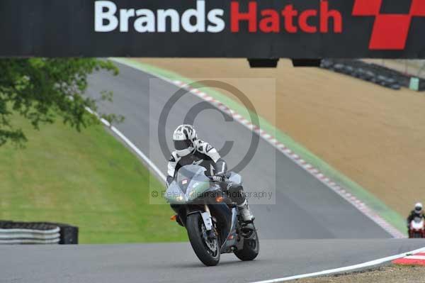 Motorcycle action photographs;Trackday digital images;brands;brands hatch photographs;event digital images;eventdigitalimages;motor racing london;no limits trackday;peter wileman photography;trackday;trackday photos
