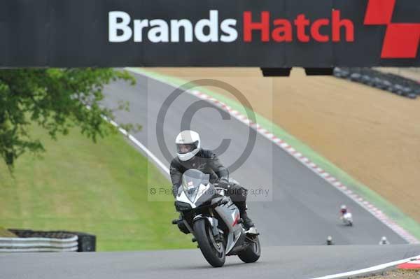 Motorcycle action photographs;Trackday digital images;brands;brands hatch photographs;event digital images;eventdigitalimages;motor racing london;no limits trackday;peter wileman photography;trackday;trackday photos