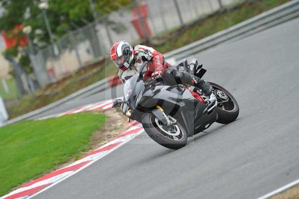 Motorcycle action photographs;Trackday digital images;brands;brands hatch photographs;event digital images;eventdigitalimages;motor racing london;no limits trackday;peter wileman photography;trackday;trackday photos