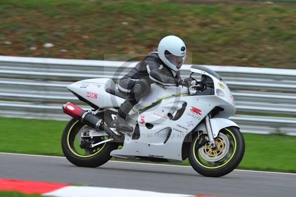 Motorcycle action photographs;Trackday digital images;brands;brands hatch photographs;event digital images;eventdigitalimages;motor racing london;no limits trackday;peter wileman photography;trackday;trackday photos