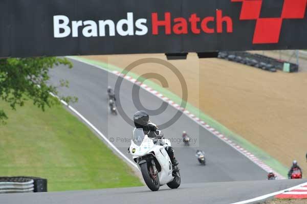Motorcycle action photographs;Trackday digital images;brands;brands hatch photographs;event digital images;eventdigitalimages;motor racing london;no limits trackday;peter wileman photography;trackday;trackday photos