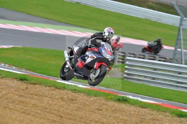 Motorcycle action photographs;Trackday digital images;brands;brands hatch photographs;event digital images;eventdigitalimages;motor racing london;no limits trackday;peter wileman photography;trackday;trackday photos