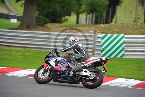 Motorcycle action photographs;Trackday digital images;brands;brands hatch photographs;event digital images;eventdigitalimages;motor racing london;no limits trackday;peter wileman photography;trackday;trackday photos