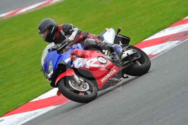 Motorcycle action photographs;Trackday digital images;brands;brands hatch photographs;event digital images;eventdigitalimages;motor racing london;no limits trackday;peter wileman photography;trackday;trackday photos
