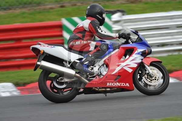 Motorcycle action photographs;Trackday digital images;brands;brands hatch photographs;event digital images;eventdigitalimages;motor racing london;no limits trackday;peter wileman photography;trackday;trackday photos