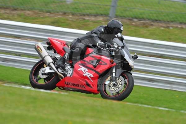 Motorcycle action photographs;Trackday digital images;brands;brands hatch photographs;event digital images;eventdigitalimages;motor racing london;no limits trackday;peter wileman photography;trackday;trackday photos