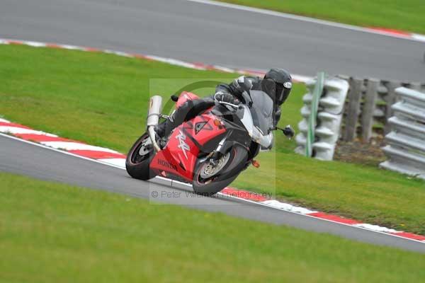 Motorcycle action photographs;Trackday digital images;brands;brands hatch photographs;event digital images;eventdigitalimages;motor racing london;no limits trackday;peter wileman photography;trackday;trackday photos