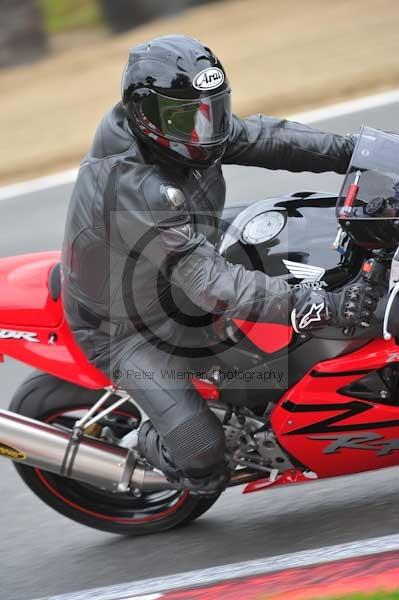 Motorcycle action photographs;Trackday digital images;brands;brands hatch photographs;event digital images;eventdigitalimages;motor racing london;no limits trackday;peter wileman photography;trackday;trackday photos