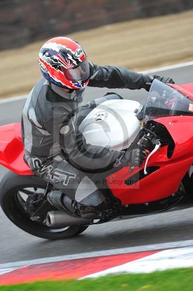 Motorcycle action photographs;Trackday digital images;brands;brands hatch photographs;event digital images;eventdigitalimages;motor racing london;no limits trackday;peter wileman photography;trackday;trackday photos