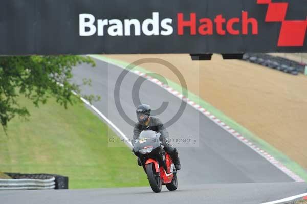 Motorcycle action photographs;Trackday digital images;brands;brands hatch photographs;event digital images;eventdigitalimages;motor racing london;no limits trackday;peter wileman photography;trackday;trackday photos