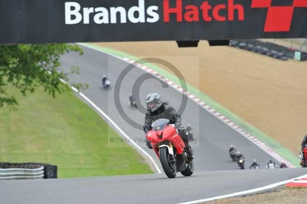 Motorcycle action photographs;Trackday digital images;brands;brands hatch photographs;event digital images;eventdigitalimages;motor racing london;no limits trackday;peter wileman photography;trackday;trackday photos