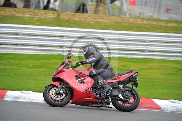 Motorcycle action photographs;Trackday digital images;brands;brands hatch photographs;event digital images;eventdigitalimages;motor racing london;no limits trackday;peter wileman photography;trackday;trackday photos