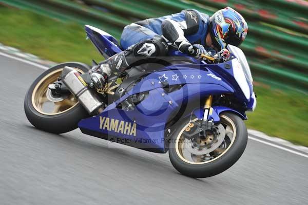 Mallory park Leicestershire;Mallory park photographs;Motorcycle action photographs;event digital images;eventdigitalimages;mallory park;no limits trackday;peter wileman photography;trackday;trackday digital images;trackday photos