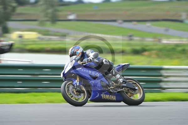 Mallory park Leicestershire;Mallory park photographs;Motorcycle action photographs;event digital images;eventdigitalimages;mallory park;no limits trackday;peter wileman photography;trackday;trackday digital images;trackday photos