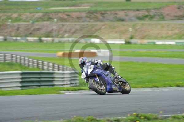 Mallory park Leicestershire;Mallory park photographs;Motorcycle action photographs;event digital images;eventdigitalimages;mallory park;no limits trackday;peter wileman photography;trackday;trackday digital images;trackday photos