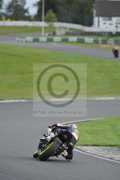 Mallory park Leicestershire;Mallory park photographs;Motorcycle action photographs;event digital images;eventdigitalimages;mallory park;no limits trackday;peter wileman photography;trackday;trackday digital images;trackday photos