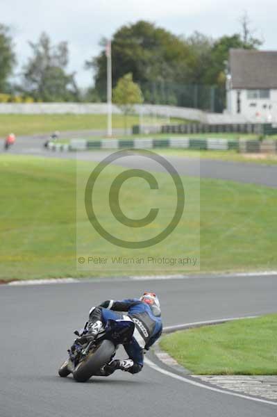 Mallory park Leicestershire;Mallory park photographs;Motorcycle action photographs;event digital images;eventdigitalimages;mallory park;no limits trackday;peter wileman photography;trackday;trackday digital images;trackday photos