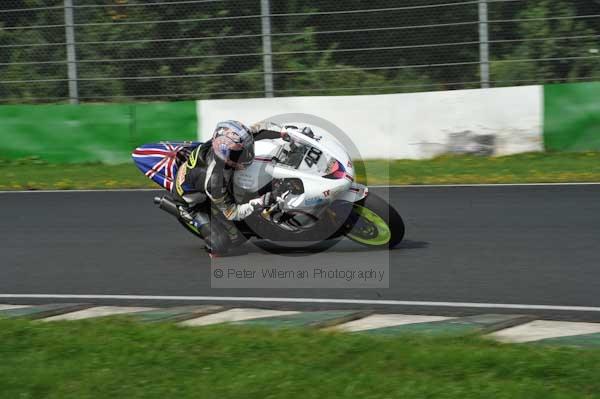 Mallory park Leicestershire;Mallory park photographs;Motorcycle action photographs;event digital images;eventdigitalimages;mallory park;no limits trackday;peter wileman photography;trackday;trackday digital images;trackday photos