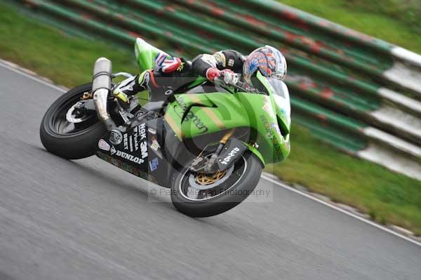 Mallory park Leicestershire;Mallory park photographs;Motorcycle action photographs;event digital images;eventdigitalimages;mallory park;no limits trackday;peter wileman photography;trackday;trackday digital images;trackday photos