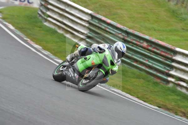 Mallory park Leicestershire;Mallory park photographs;Motorcycle action photographs;event digital images;eventdigitalimages;mallory park;no limits trackday;peter wileman photography;trackday;trackday digital images;trackday photos