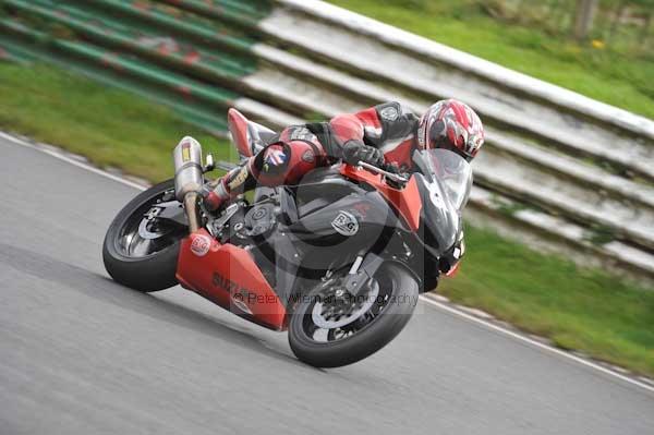 Mallory park Leicestershire;Mallory park photographs;Motorcycle action photographs;event digital images;eventdigitalimages;mallory park;no limits trackday;peter wileman photography;trackday;trackday digital images;trackday photos