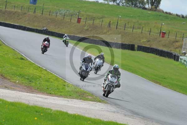 Mallory park Leicestershire;Mallory park photographs;Motorcycle action photographs;event digital images;eventdigitalimages;mallory park;no limits trackday;peter wileman photography;trackday;trackday digital images;trackday photos