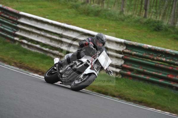 Mallory park Leicestershire;Mallory park photographs;Motorcycle action photographs;event digital images;eventdigitalimages;mallory park;no limits trackday;peter wileman photography;trackday;trackday digital images;trackday photos