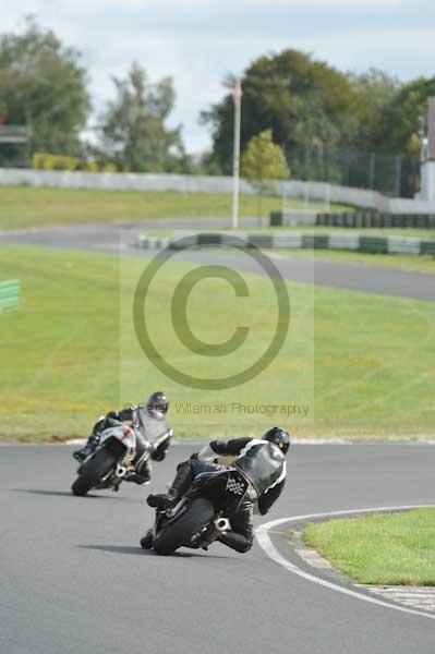 Mallory park Leicestershire;Mallory park photographs;Motorcycle action photographs;event digital images;eventdigitalimages;mallory park;no limits trackday;peter wileman photography;trackday;trackday digital images;trackday photos