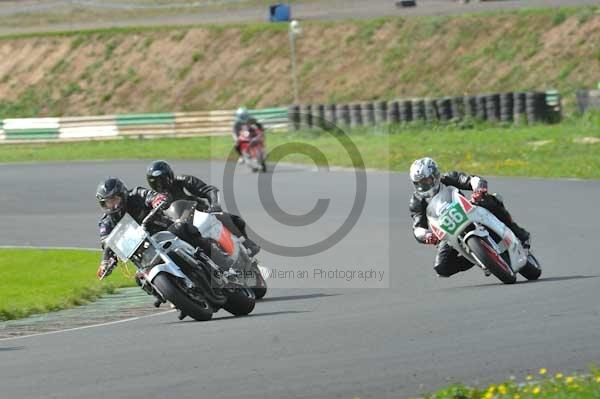 Mallory park Leicestershire;Mallory park photographs;Motorcycle action photographs;event digital images;eventdigitalimages;mallory park;no limits trackday;peter wileman photography;trackday;trackday digital images;trackday photos
