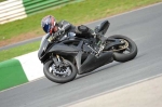 Mallory-park-Leicestershire;Mallory-park-photographs;Motorcycle-action-photographs;event-digital-images;eventdigitalimages;mallory-park;no-limits-trackday;peter-wileman-photography;trackday;trackday-digital-images;trackday-photos
