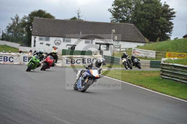 Mallory park Leicestershire;Mallory park photographs;Motorcycle action photographs;event digital images;eventdigitalimages;mallory park;no limits trackday;peter wileman photography;trackday;trackday digital images;trackday photos