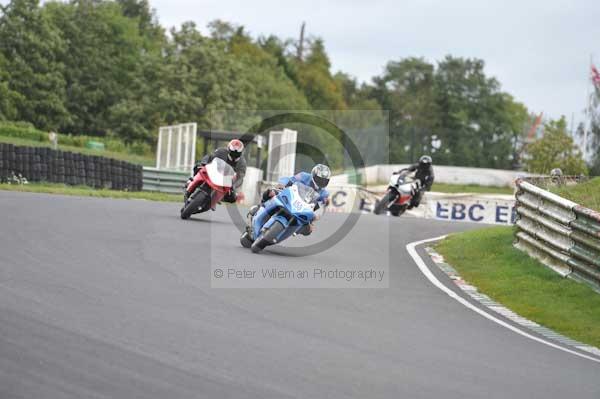 Mallory park Leicestershire;Mallory park photographs;Motorcycle action photographs;event digital images;eventdigitalimages;mallory park;no limits trackday;peter wileman photography;trackday;trackday digital images;trackday photos