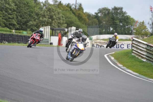 Mallory park Leicestershire;Mallory park photographs;Motorcycle action photographs;event digital images;eventdigitalimages;mallory park;no limits trackday;peter wileman photography;trackday;trackday digital images;trackday photos