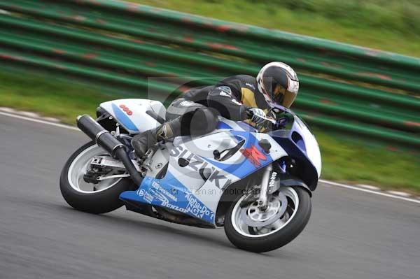 Mallory park Leicestershire;Mallory park photographs;Motorcycle action photographs;event digital images;eventdigitalimages;mallory park;no limits trackday;peter wileman photography;trackday;trackday digital images;trackday photos