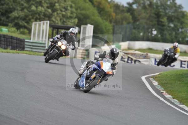 Mallory park Leicestershire;Mallory park photographs;Motorcycle action photographs;event digital images;eventdigitalimages;mallory park;no limits trackday;peter wileman photography;trackday;trackday digital images;trackday photos
